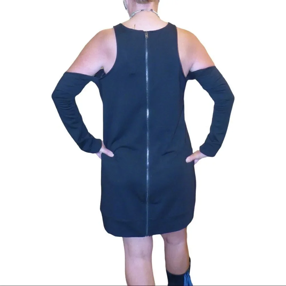 TOBI Women’s Cold Shoulder Zipper Back Fleece Dress Black Size Medium